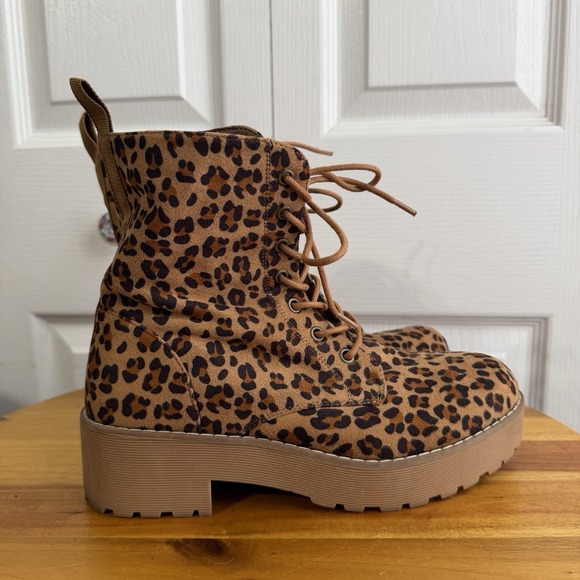 Dirty Laundry Shoes - Dirty Laundry Mazzy Cheetah Combat Boots Women's Size 8 Grunge Boho Mobwife